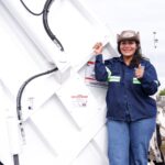 Entrega de camiones compactadores y uniformes al personal operativo de la Secretaria de Servicios Públicos